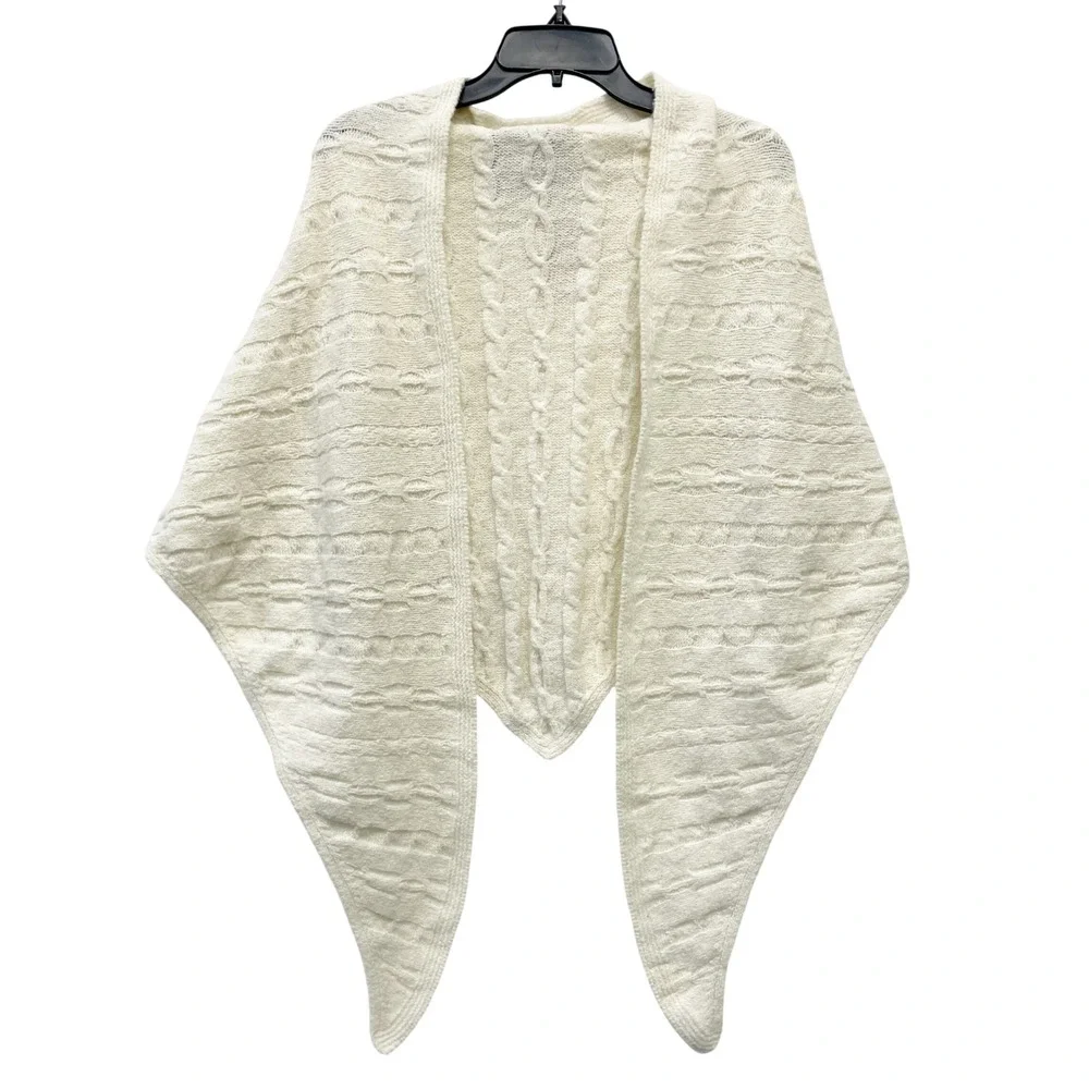 Universal Thread Women's Cream Cable Knit Oversized Triangle‎ Scarf Poncho OSFM